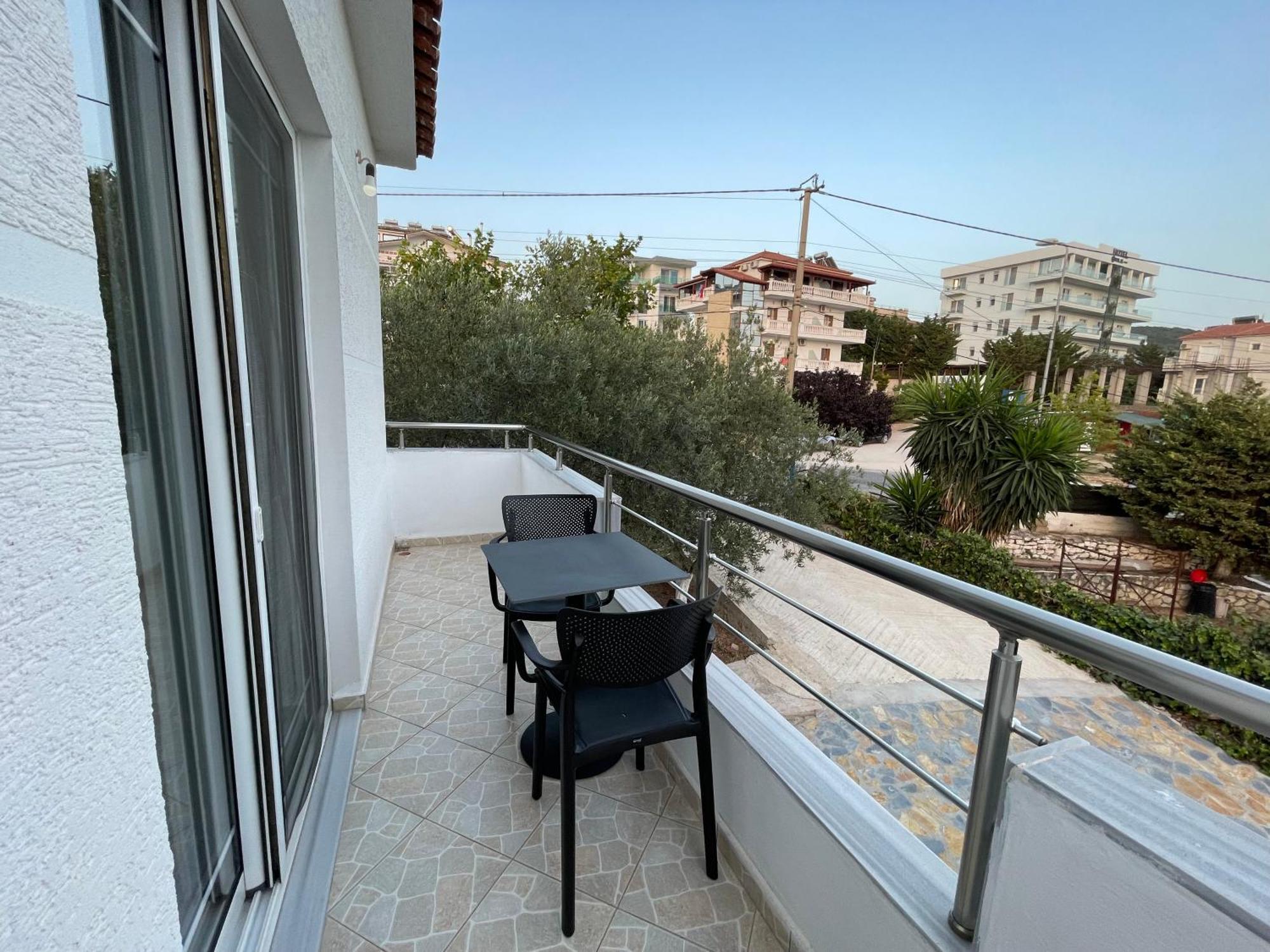 Guesthouse Dollomaja Ksamil Exterior foto